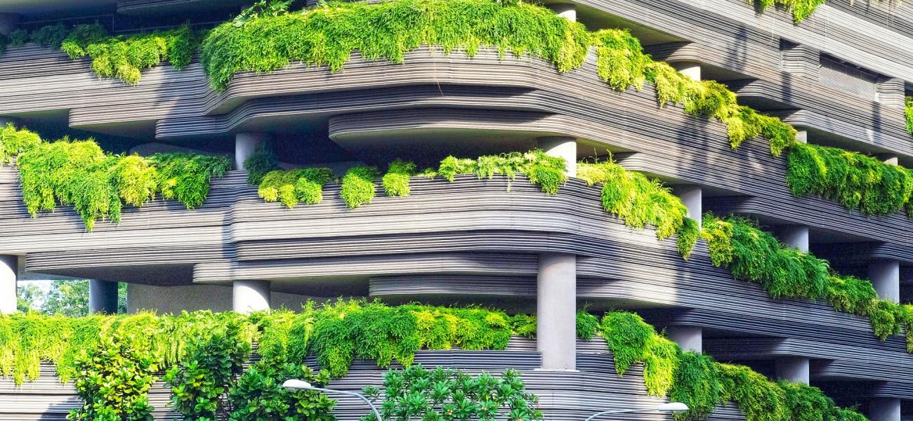 Edificio con plantas